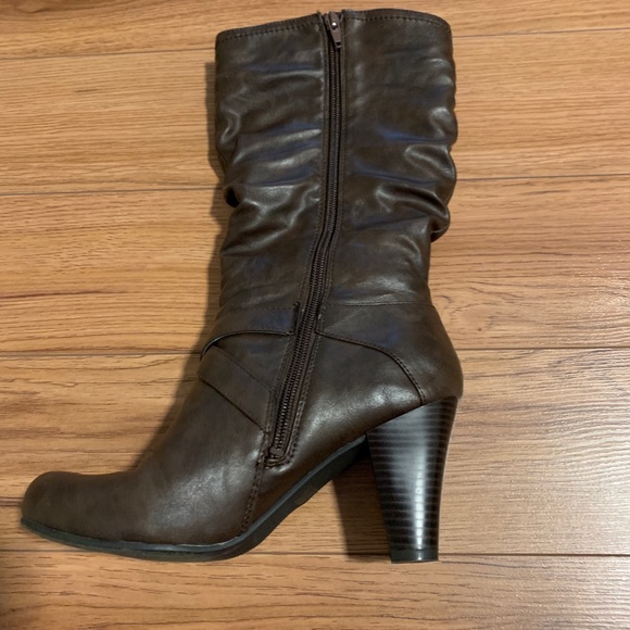 NATURALIZER Boots - Picture 4 of 4